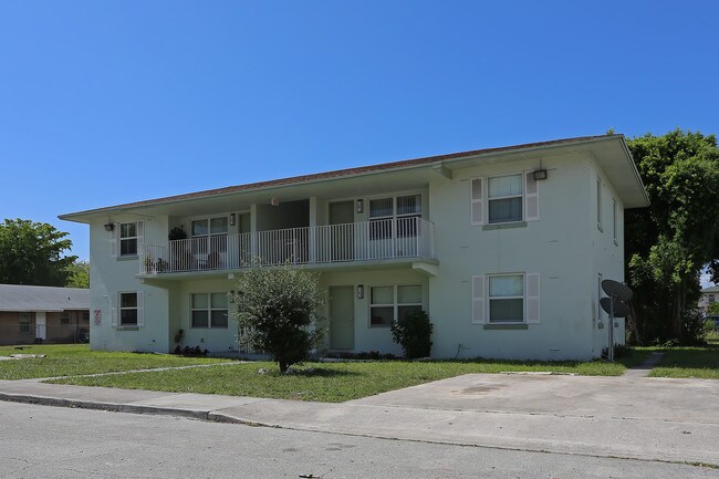 542 19th St in West Palm Beach, FL - Foto de edificio - Building Photo