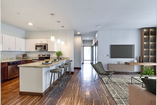 700 East Apartments in Madison, WI - Building Photo