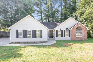 85 Pompas Ct in Dallas, GA - Building Photo