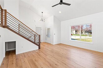 386 Sierra Trce in Coralville, IA - Foto de edificio - Building Photo