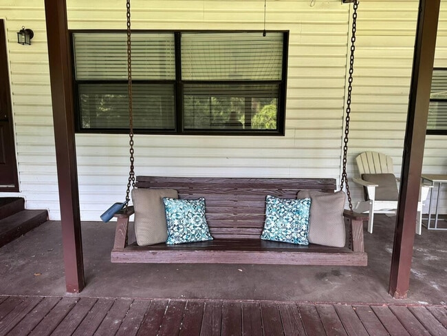 2370 Hencye Dr in Pensacola, FL - Building Photo - Building Photo