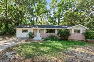 1974 Skyview Cir in Douglasville, GA - Building Photo - Building Photo