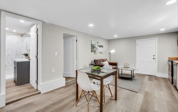 2106 57th Ave in Oakland, CA - Building Photo - Building Photo