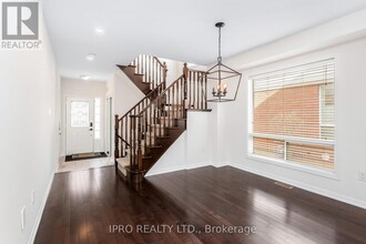 3123 Edgar Ave in Burlington, ON - Building Photo - Building Photo