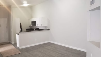 2388 Oak Park Way in Orlando, FL - Building Photo - Building Photo