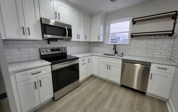 6 Harding Ave in Everett, MA - Building Photo - Building Photo
