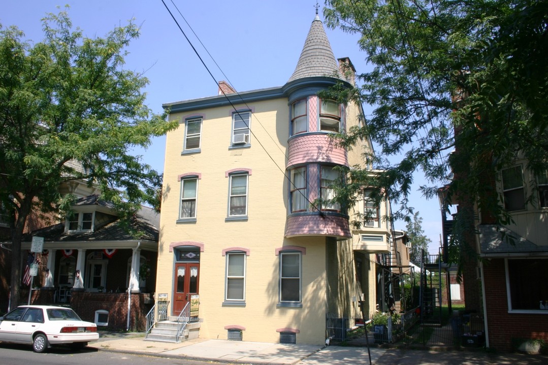 59 King St in Pottstown, PA - Building Photo