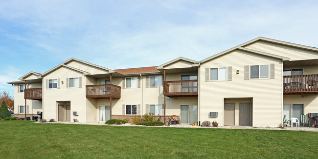 Tamarack Apartment Homes