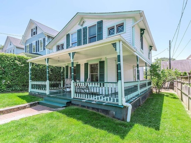 173 14th Ave in Sea Cliff, NY - Building Photo - Building Photo