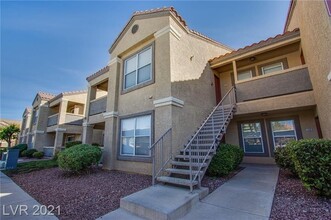 2300 E Silverado Ranch Blvd, Unit 2300 Silverado Ranch Blvd in Las Vegas, NV - Building Photo - Building Photo