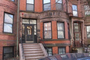 511 Beacon St, Unit 9 in Boston, MA - Building Photo