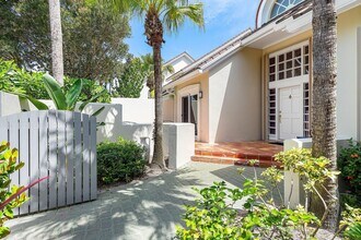 2584 Muirfield Ct in Wellington, FL - Building Photo - Building Photo