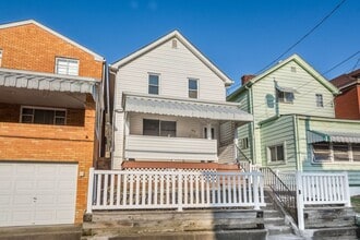 804 Ridge Ave in Mckees Rocks, PA - Building Photo - Building Photo