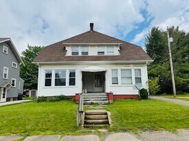 1301 Woodward Pl NW, Unit East Side in Canton, OH - Building Photo