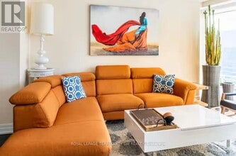 8 The Esplanade in Toronto, ON - Building Photo - Building Photo