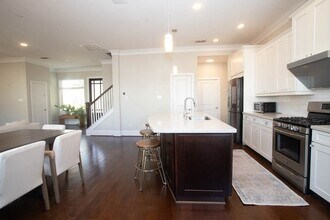8804 Narrow Leaf St in Houston, TX - Building Photo - Building Photo
