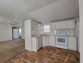 701 Trollingwood Hawfields Rd in Mebane, NC - Building Photo - Building Photo