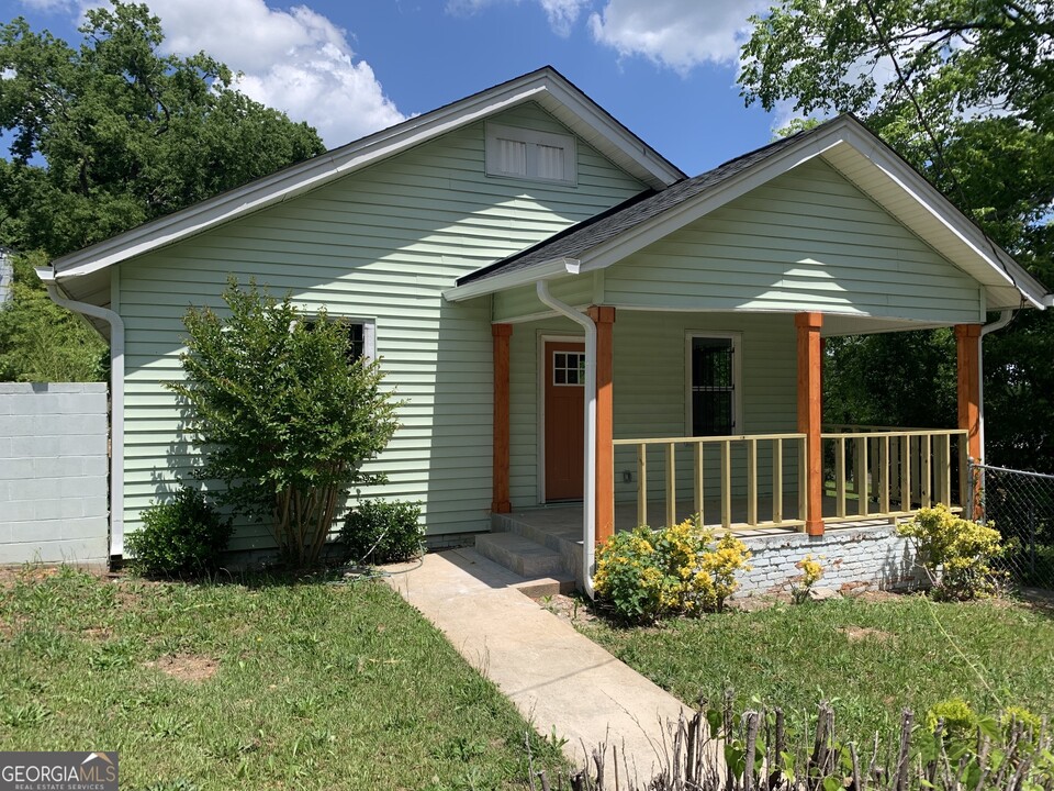 747 Harrold St in Macon, GA - Building Photo