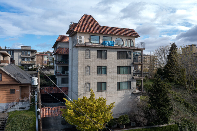 610 Aloha St in Seattle, WA - Foto de edificio - Building Photo