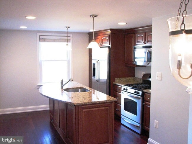 property at 1706 Willow Ave