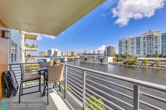 2900 NE 30th St in Fort Lauderdale, FL - Building Photo - Building Photo