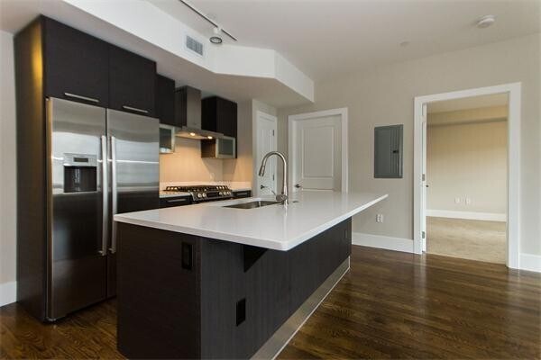 property at 10 St George St
