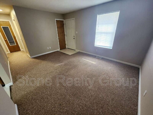 2460 E Clayton Dr in Terre Haute, IN - Building Photo - Building Photo