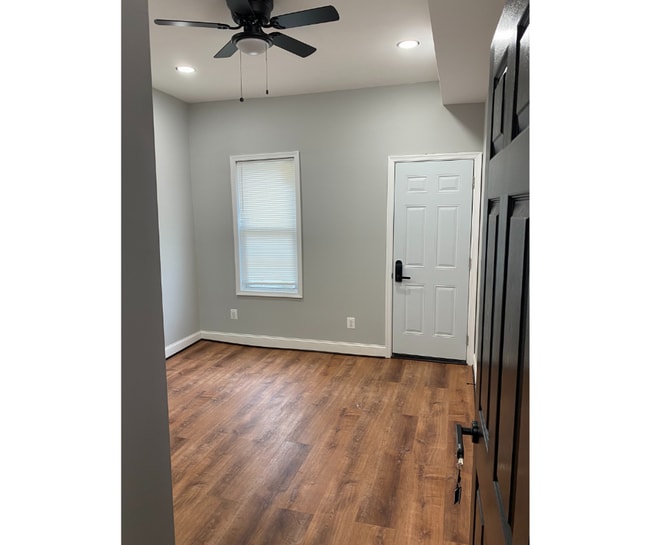 511 N Pulaski St in Baltimore, MD - Building Photo - Building Photo