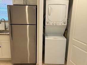 180 Bay 8th St, Unit Walk-In Apartment in Brooklyn, NY - Building Photo - Building Photo