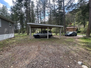 9481 Winchester Rd in Vernon, BC - Building Photo - Building Photo