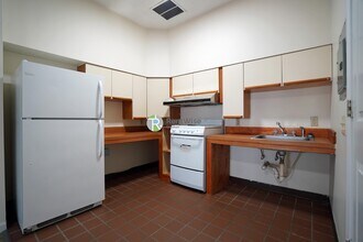 81 Essex St, Unit 82 in Boston, MA - Building Photo - Building Photo