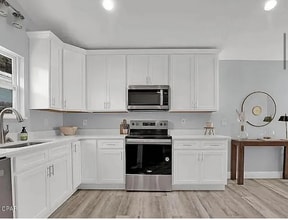 104 Oleander Cir in Panama City Beach, FL - Foto de edificio - Building Photo