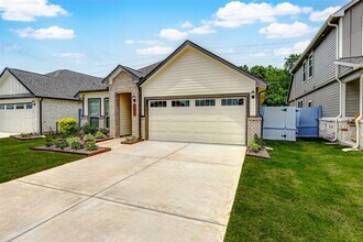 8443 Red Shiner Wy in Fulshear, TX - Building Photo - Building Photo