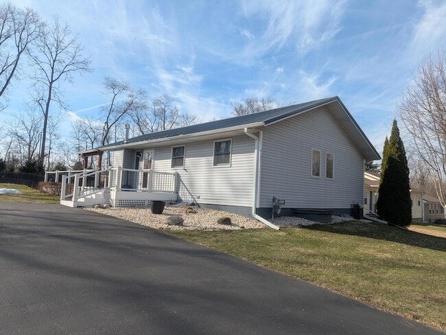 property at 4125 Spruce St