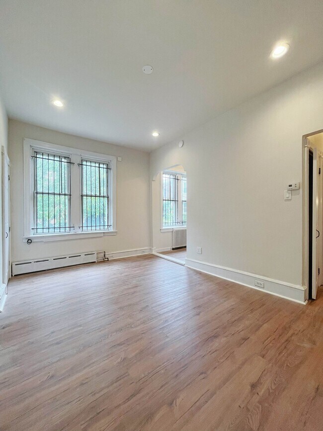 408 W Olney Ave in Philadelphia, PA - Building Photo - Building Photo