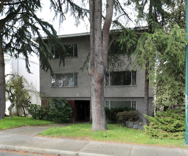 1435 W 11th Ave in Vancouver, BC - Building Photo - Primary Photo