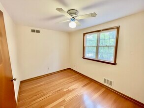 227 Sunshine Dr in Buffalo, NY - Foto de edificio - Building Photo
