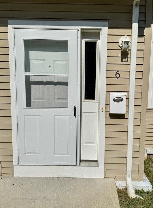 466 Danbury Rd in New Milford, CT - Building Photo