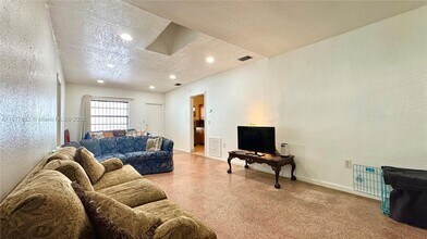 2243 Calais Dr in Miami Beach, FL - Building Photo - Building Photo