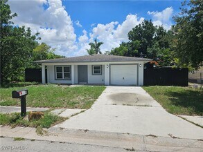 2810 Dunbar St in Ft. Myers, FL - Building Photo - Building Photo