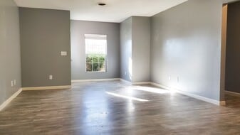 68-74 Welch Dr in Murray, KY - Building Photo