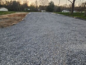 5002 E Point Rd in Elkton, VA - Building Photo - Building Photo