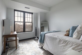 Marshall at Finn in St. Paul, MN - Building Photo - Interior Photo