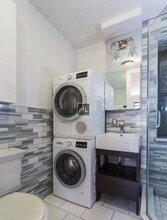 LEXINGTON AVE., Unit 12 in New York, NY - Foto de edificio - Building Photo