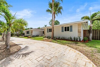 8860 SW 160th St in Palmetto Bay, FL - Building Photo - Building Photo