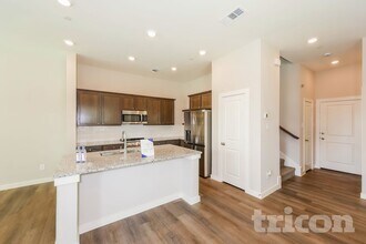 305 Yorkshire Ct in Saginaw, TX - Building Photo - Building Photo