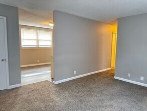 1505 Nichols Dr in Clarksville, TN - Building Photo - Building Photo