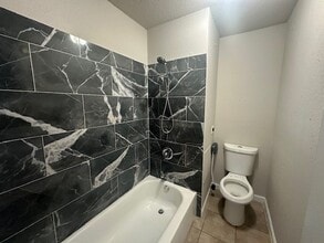 8323 Wilcrest Dr in Houston, TX - Building Photo - Building Photo