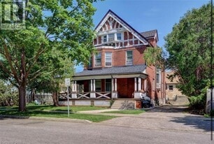 46 East Ave in Brantford, ON - Building Photo