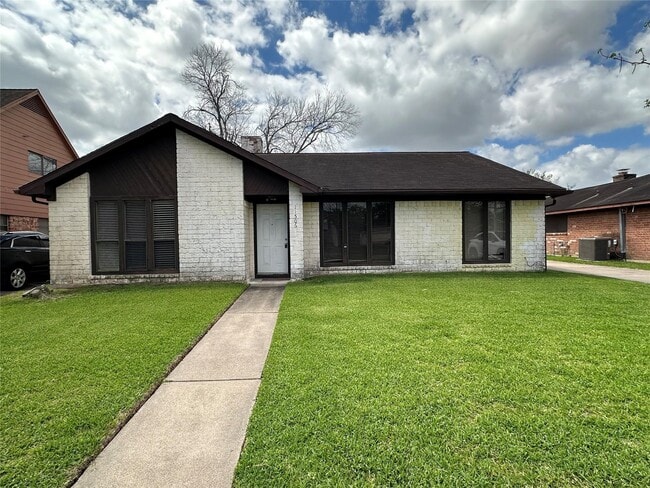 property at 11506 Sagemeadow Ln